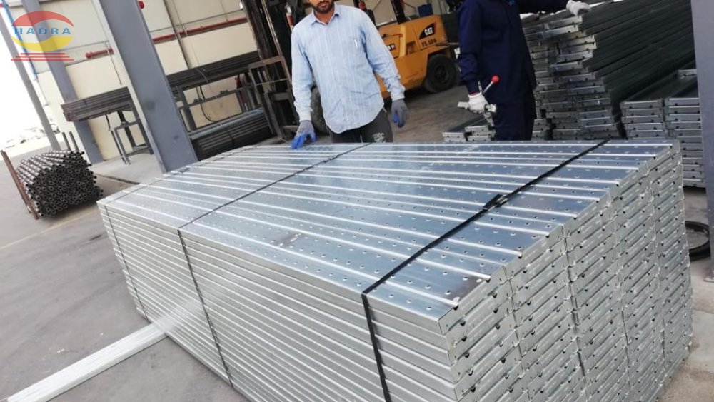 Lựa Chọn Vật Liệu Máng Cáp Trong Môi Trường Hóa Chất Ăn Mòn Cao