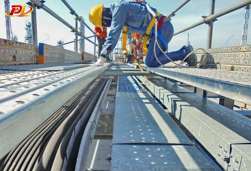 Hướng Dẫn Tính Tải Trọng Thang Máng Cáp Chính Xác Theo Mật Độ Dây