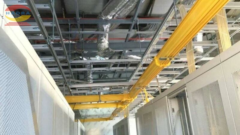Máng Điện Sơn Tĩnh Điện - Lắp Treo Trần Hay Âm Trần Tốt Hơn?