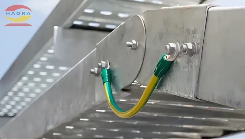 Cách Xử Lý Mối Nối Thang Máng Cáp Để Đảm Bảo Tiếp Địa An Toàn