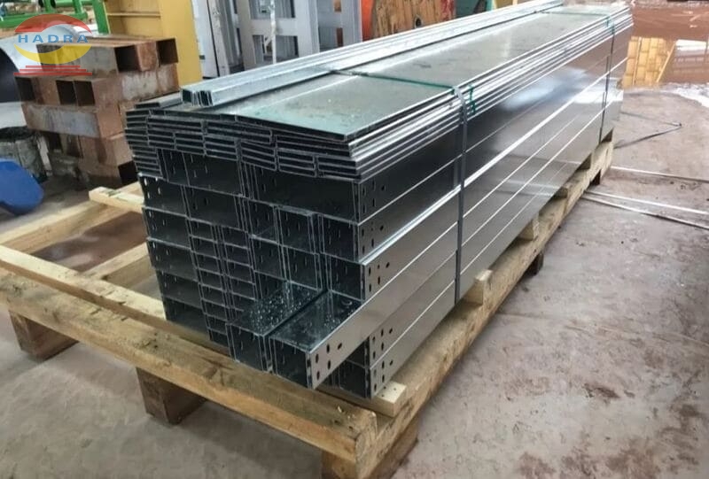 Máng Cáp Mạ Kẽm Nhúng Nóng - Nên Chọn Mạ Nhám Hay Mạ Bóng?