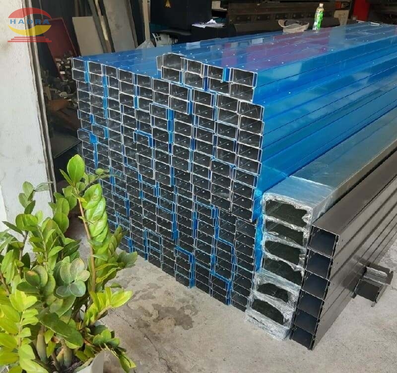 Máng Điện Trunking - 5+ Dấu Hiệu Hàng Gia Công Kém Chuẩn