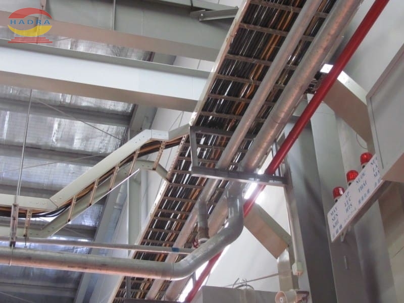 Thi Công Máng Cáp - Khoảng Cách Giá Đỡ Bao Nhiêu Là Chuẩn?