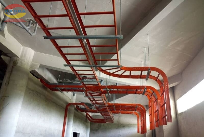 Thi Công Máng Cáp - Khoảng Cách Giá Đỡ Bao Nhiêu Là Chuẩn?
