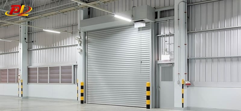 Cửa Cuốn Chống Cháy 2 Lớp - Nút Nhấn Khẩn Cấp Nên Đặt Ở Đâu?